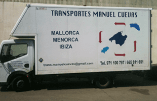 Transportes Manuel Cuevas vehículo estacionado